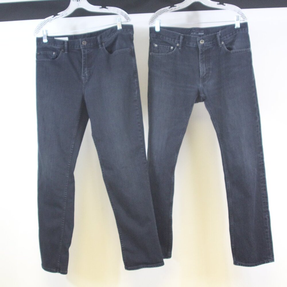 Banana Republic Factory Men’s Jeans Bundle – 2 Pairs‎
